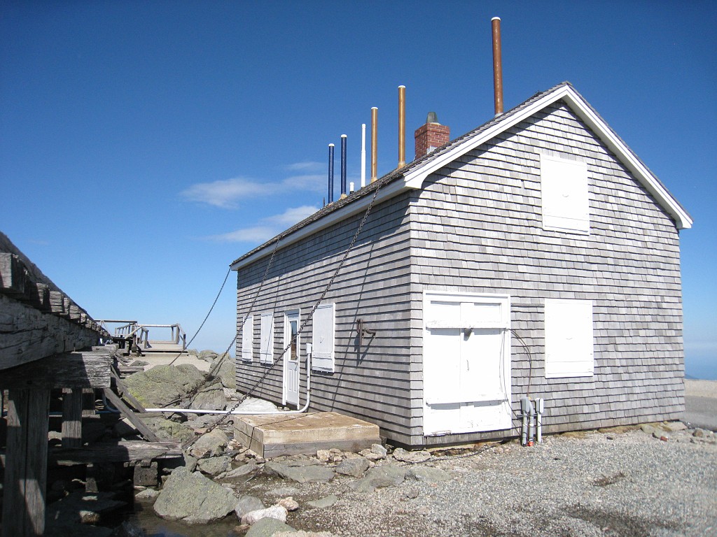 Mt Washington NH 2010 0435.jpg - Mt Washington NH. On May 23 2010 drove the road to the summit. Looked at the views, took some pictures, and drove back down.